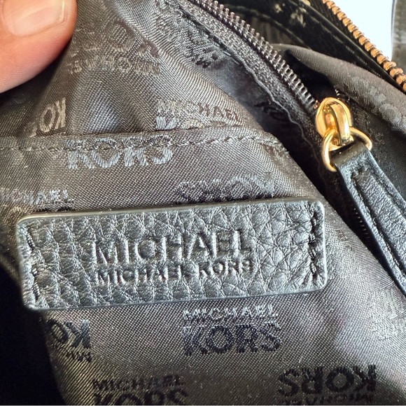 Michael Kors Black Pebbled Leather Tote Satchel Shoulder Bag Gold Hardware - Picture 8 of 11